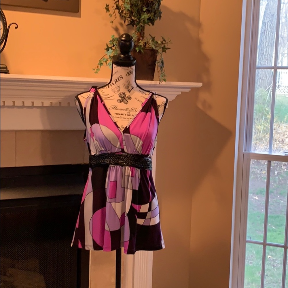 Dressy tank  that makes a BOLD statement - Picture 2 of 5